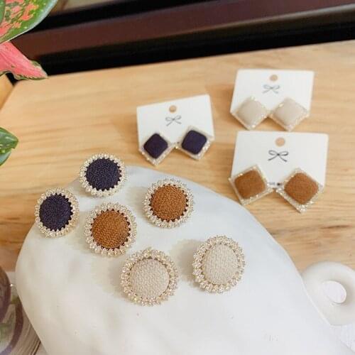 CHOWLEE Autumn And Winter New Retro Alloy Geometric Circle Earrings S925 Simple Temperament All-Match Jewelry Earrings
