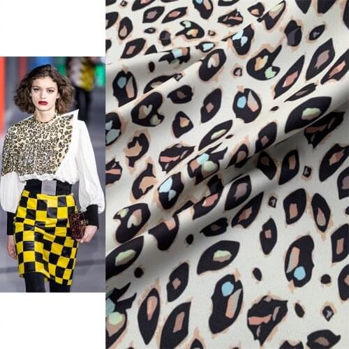 Spring and Autumn brand mens and womens fashion printing imitation silk satin fabric for dress shirt sewing