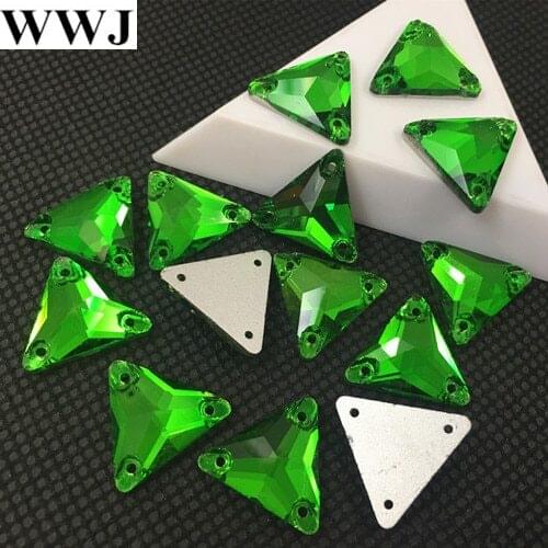 New 30Pcs 16mm Grass Green Color Triangle Shape Glass Sew On Stone Flatback 3 Holes Sewing Rhinestones Jewelry Beads