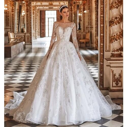 Luxury Ball Gown Wedding Dress 2021 Long Sleeve Deep V neck Lace Beading Appliques Bridal Muslim Bride Gowns Vestido De Noiva