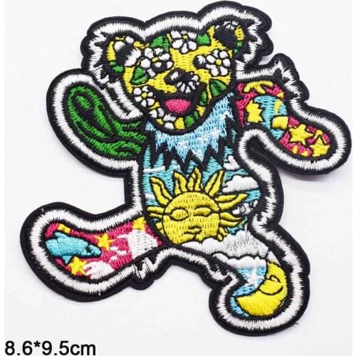 Peace And Love Bus Smiling Bear Novelty Greatful Iron On Embroidered Clothes Patches For Clothing Stickers Garment Wholesale