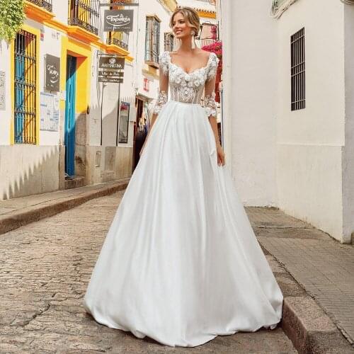 Retro 3D Appliques Wedding Dresses Handmade Flower A Line Satin 3/4 Long Sleeve Bridal Gowns Backless Robe De Marie Custom