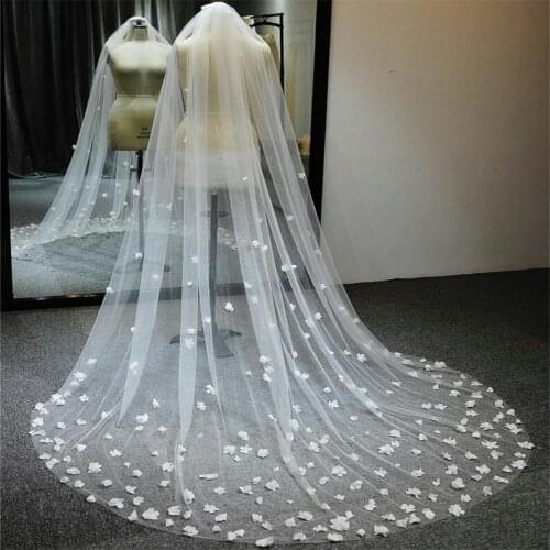 Stunning Wedding Veil With Floral Appliqued Comb One Layers Soft Net One Layer Bridal Veils White Ivory