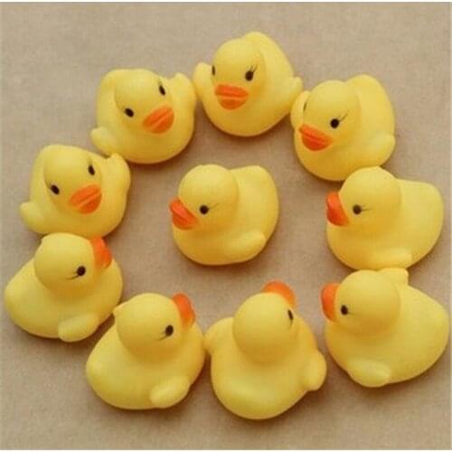 6pcs shower toys duck Rubber Duckie Baby Gift toy Squeezing BB Call Rubber Ducky Birthday Favors classic toy M0097