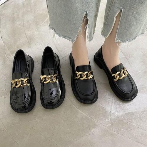 Women Loafers Patent Leather Slip on Shoes Metal Chain Boat Shoes Low Heels Casual Shoes Black Spring Autumn Zapatos Mujer 9305N