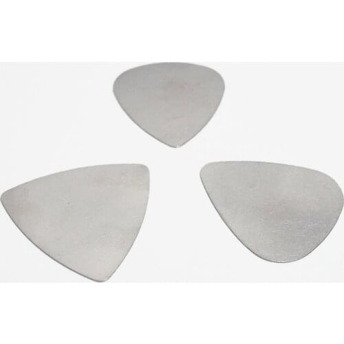 2 Pcs Stainless Steel Guitar Pick Guitarra Plectrums for Great For Heavy Metal Rock Punk Heart Jazz Triangle Shape for Choose