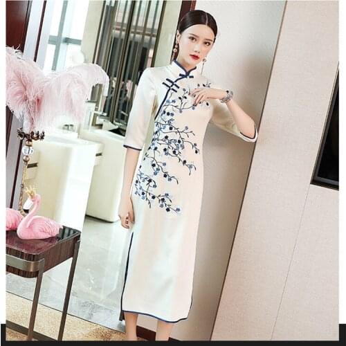 Spring original design Chinese style flower Embroidered big size retro improved slim cheongsam dress for women