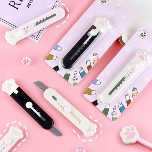 Pelsone Blades For A Utility Knife