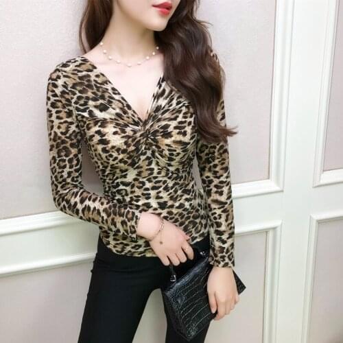 Woman Latin Dance Top 2020 New Spring Summer V-neck Slim Fit Latin Dance T-shirt Latin Competition Dress for Women