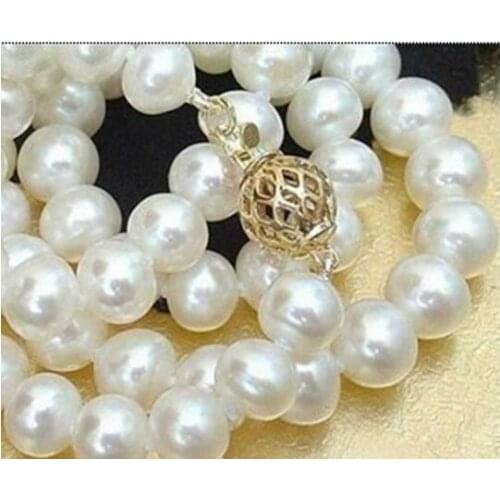 8-9mm white AKOYA SALTWATER cultured pearl necklace 18"
