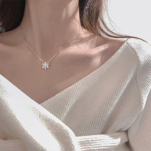 Flash Cubic Zircon Snowflake Pendant Necklace 925 colour Clavicle Chain colour Necklace For Women