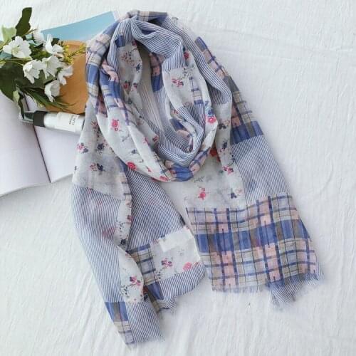 2019 Newest Beautiful Small Flower Scarves Shawls Plaid Floral Trendy Foulard Scarf Wrap Hijab Wholesale 10pcs/lot Free Shipping