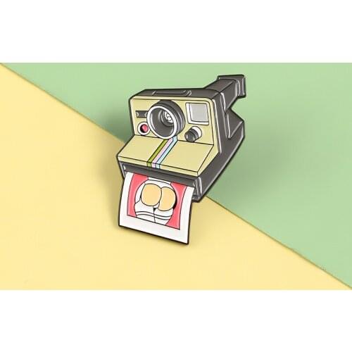 Vintage camera enamel brooch custom photo picture brooch creative lapel clothes backpack pin jewelry gift