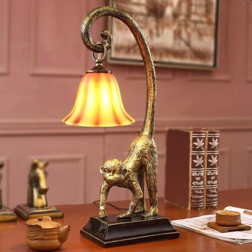 American Country Retro Monkey Resin Table Lamp for Study Living Room Bedroom Bedside Table Lamp Bed Room Decor Modern Desk Lamp