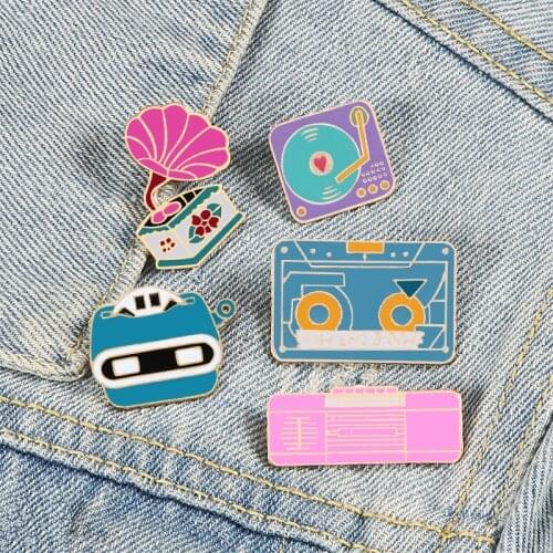 9 Style Brooch Vintage Game Machine Envelope Phonograph Square Enamel Pin And Brooches For Women Badge Jackets Men Accessories