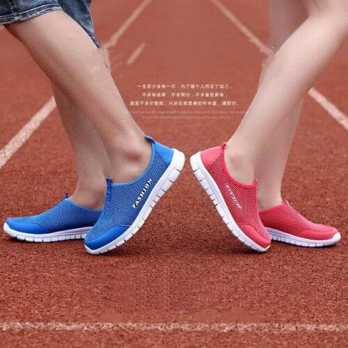 2019 Summer Fashion Men Women Couple Sneakers Mesh Breathable Sports Net Shoes Casual Lightweight Running Shoes Flats Large Size