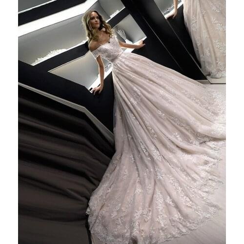 Off the Shoulder Crystals Applique Royal Wedding Dress Champagne Lace Strapless Brial Gowns Vestido De Noiva Sereia