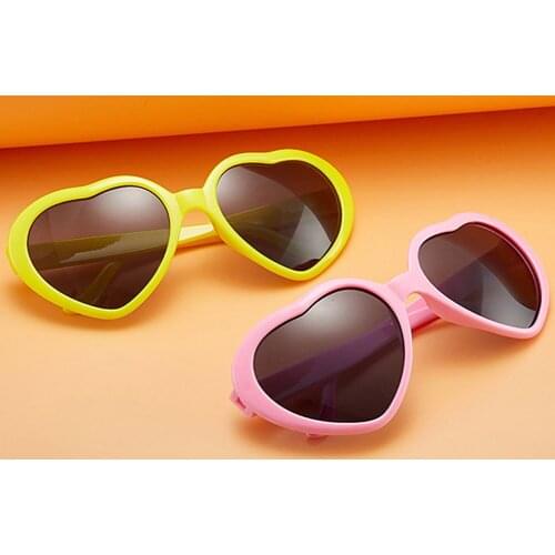 Love Heart Shaped Effects Glasses Watch The Lights Change to Heart Shape At Night Diffraction Glasses Women Fashion Sunglasses