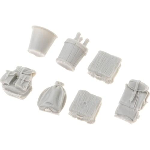 1:35 Resin Unpainted Medicine Backpack Bag for Landscaping Decors