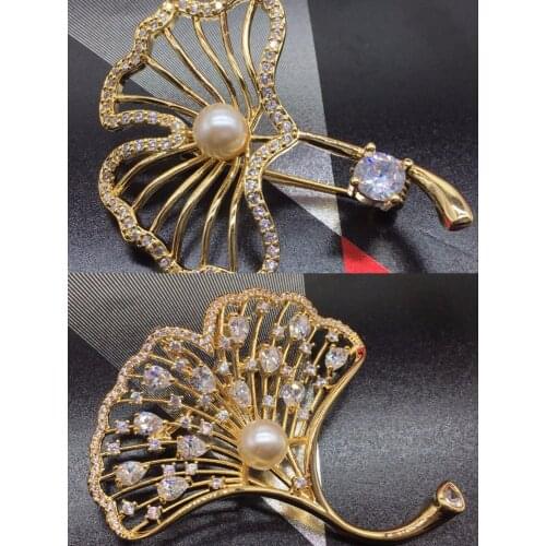 ALPHONSE Exquisite fan shape flower brooch pearl ladies zircon brooch Christmas jewelry gift pin pendant
