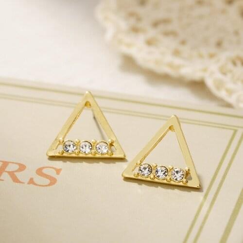 Jaeeyin 2021 Fashion Geometric Triangle Hollow Shape Rhinestone Grunge Style Streetwear Earrings For Girls Accessories New Style