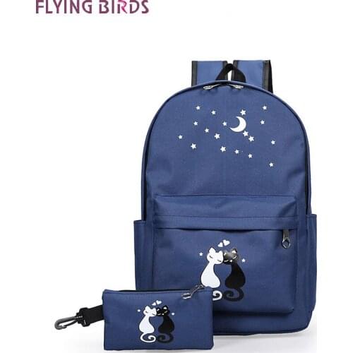 FLYING BIRDS 