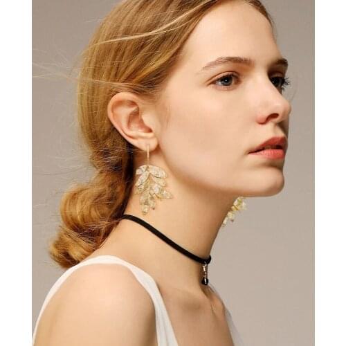 Fashion Simple Gold-Plated Metal Leaf Geometric Earrings For Women European And American Popular Flower Earrings Jewelry Gifts