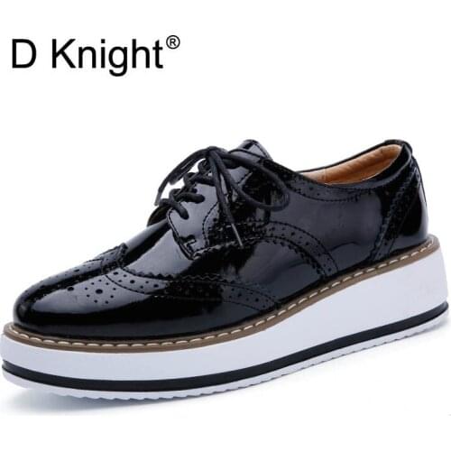 2018 Ladies Brogue Shoes Lace-Up Platform Oxfords Shoes Woman Casual PU Patent Leather Creepers Spring Fashion Solid Women Flats