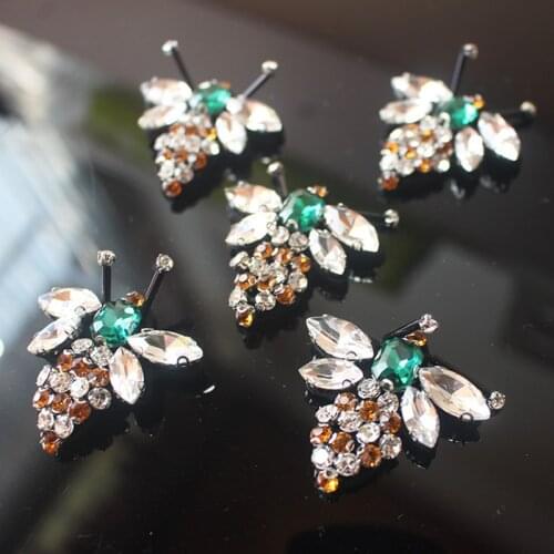 5pcs/LOT 3D Handmade Rhinestone Bee beaded Patches Sew on sequin patch for clothing beading Applique cute patch