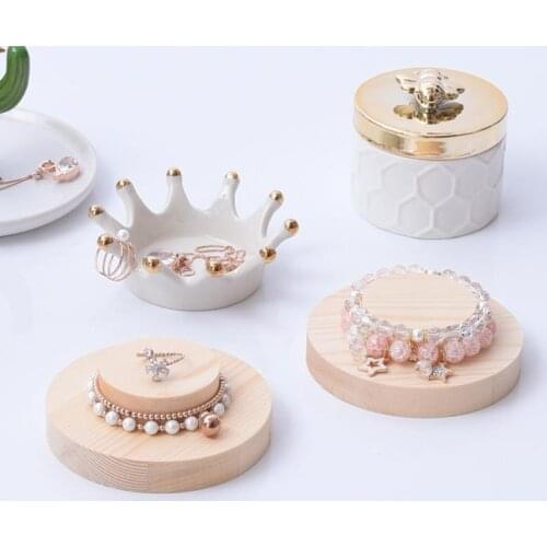 Solid Wood Display Ornaments Beads Bracelets Necklaces Pendants Ewelry Bracelets Display Racks Storage Racks Photo Props