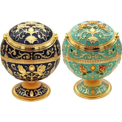 New Windproof Ashtray Vintage Zinc Alloy Flower Pattern Globe Ashtray with Lid Tabletop Portable Home Decor Ashtray