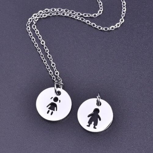 Stainless Steel Family Dad Mom Boy Girl Baby Charms Necklaces Engrave Names Heart Love Sunflower Pendant Best Gift Jewelry