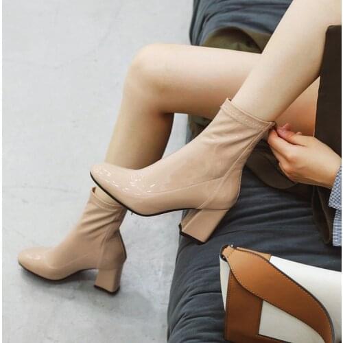 European and American new black patent leather thick heel Martin boots large high heel patent leather middle tube boots