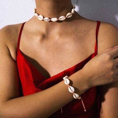 BUDROVKY Adjustable Geometric Colorful Thread Necklace Womens Simple Single Layer Shell Hand-Woven Necklace Ornament