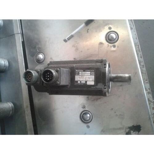 MDM252B1D SERVO MOTOR , used in good condition . 80% appearance new , good working , free shipping