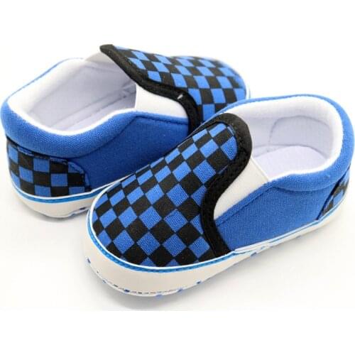 First Walking Shoes for Boys and Girls Soft Soled Spring and Autumn 10m-1y Infant Canvas Shoes New Antiskid Childrens Shoes