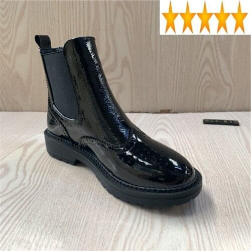 Brock Carved Genuine Leather Vintage Short Women Autumn Fashion Round Toe Slip-On Chelsea Winter Motorcycle Boots