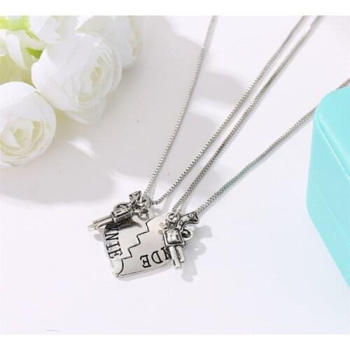 GOINHOT 12set/lot BONNTE CLYDE Detachable Necklaces Double Gun Pendant Friendship Necklaces For Women Gift