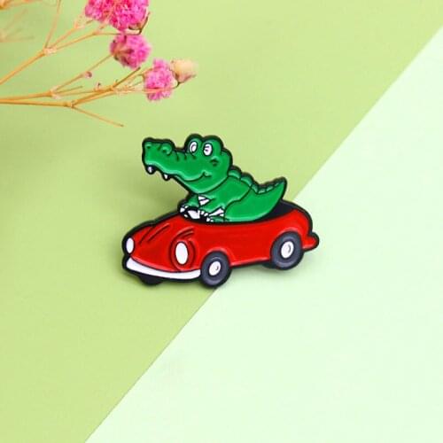 Little crocodile Enamel Brooch Crocodile Entertainment Driving a red car Lapel Pin Cute animal Jewelry accessories badge