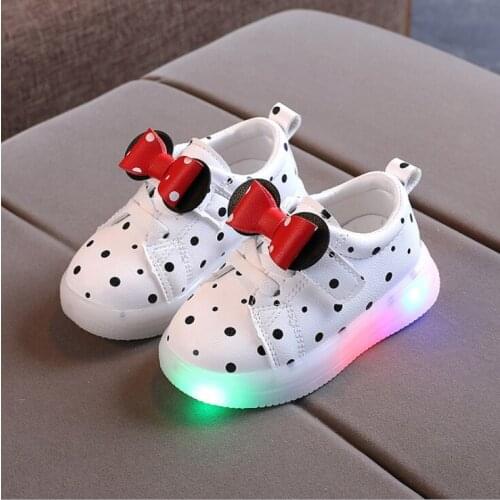 Size 21-30 Baby LED Shoes for Girls Anti-slippery Luminous Sneakers Breathable Glowing Casual Sneakers Girls Led Light Up Shoes