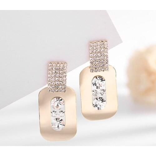 New hot selling fashion exaggerated geometric pattern Earrings womens high quality jewelry copper material shiny Earrings