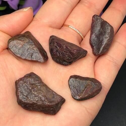 5pcs Natural Red Corundum Raw Stones Natural Rough Gemstone Crystal Mineral Specimen Stone Collection