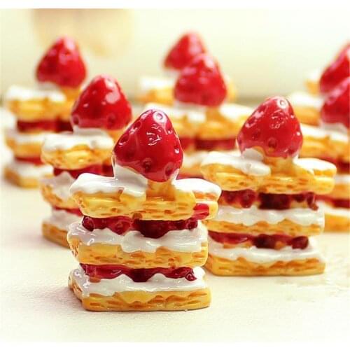 1x 1:12 Dollhouse Miniature Strawberry Cake Doll Mini Food Bakery Bread Kitchen