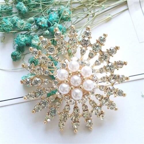 Snowflake Brooches Imitation Pearls Crystal Brooch Fashion Women Large Rhinestones Pin Wedding Jewelry Accessorise Gifts