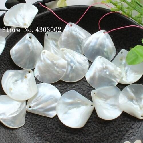 50pcs/lot 30mm Natural White Fan Mother of Pearl shell for DIY Jewelry Drop &Teardrop MOP Pearl shell For Earrings