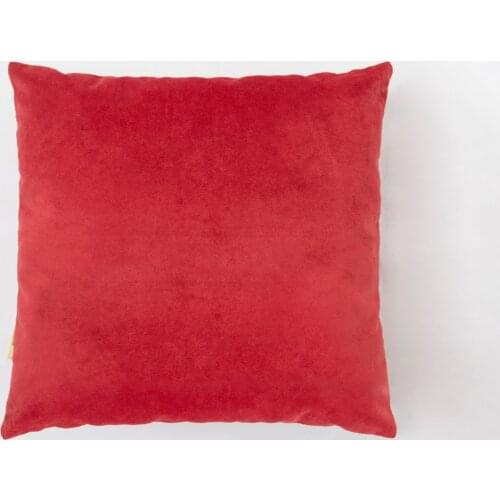 Velvet Throw Pillow 45x45 cm. Color Red