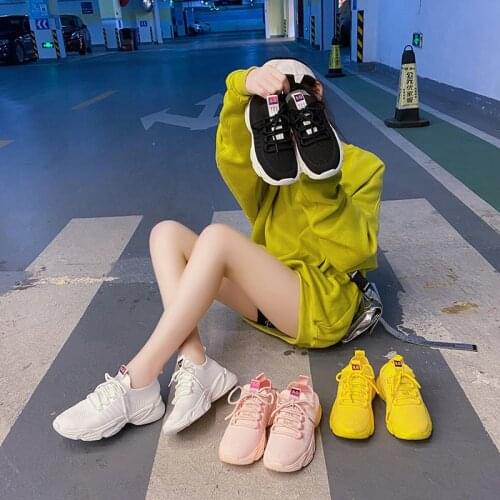 Fashion Women Lightweight Sneakers Running Shoes Outdoor Sports Shoes Breathable Mesh Comfort Casual Shoes Non Slip Fitness Shoe