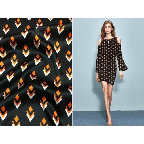 Silk fabric new black geometric diamond digital printing 19mm stretch silkworm silk satin garment fabric