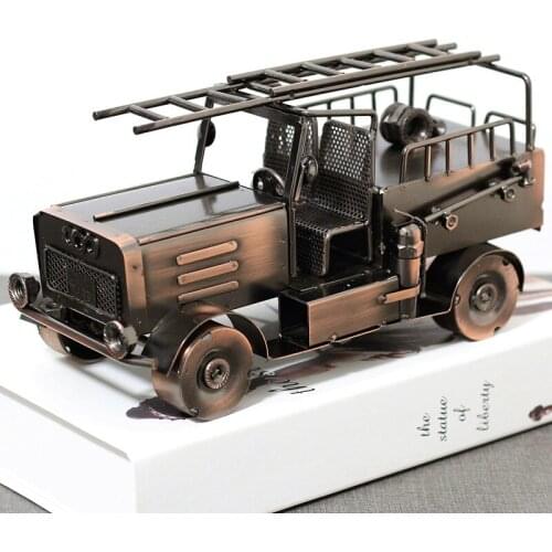 Iron Crafts Handmade Metal Ornaments Vintage Wrought Model Fire Engines Office Desk Decorations Home Living Room Bar Furnishings