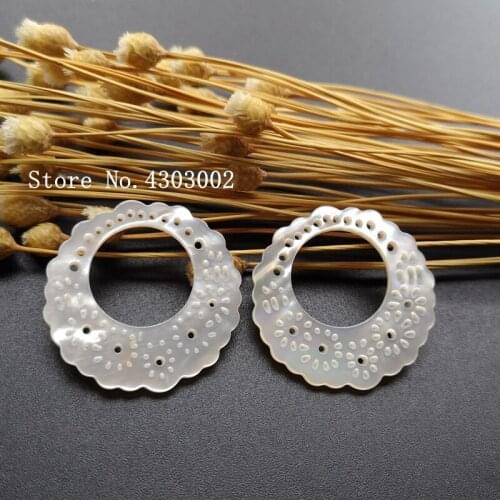 20pcs/lot 30mm Natural Hollow Flower Mother of Pearl shell for DIY Jewelry round circle Flower MOP Pearl shell for earrings